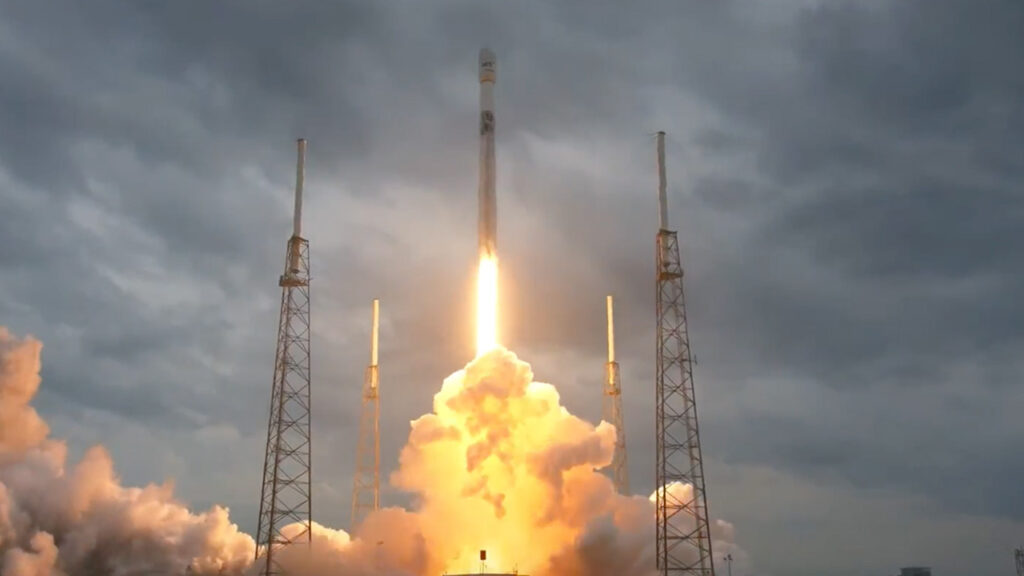 SpaceX Launches Two O3b mPOWER Satellites