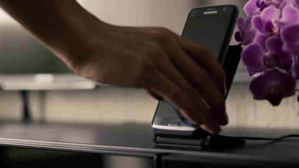 Does wireless charging cause harm to the phone? Know the whole truth here