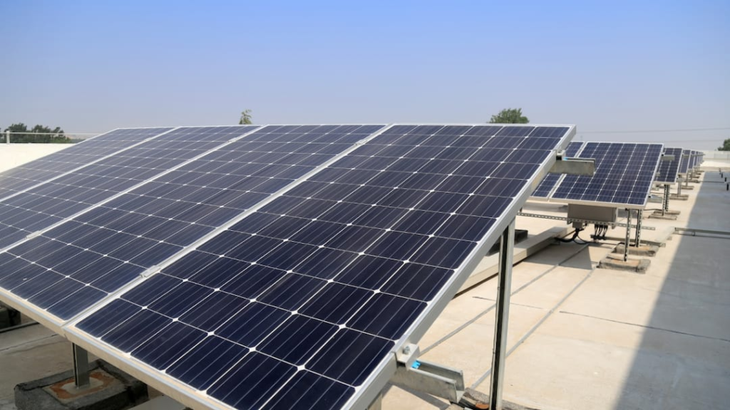 Do solar panels stop working in extreme heat? Temperature makes this difference