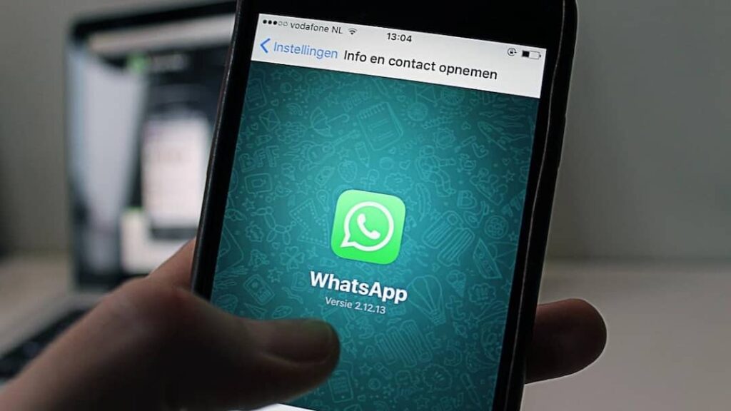 How can you record any call on WhatsApp? 99% people do not know this trick