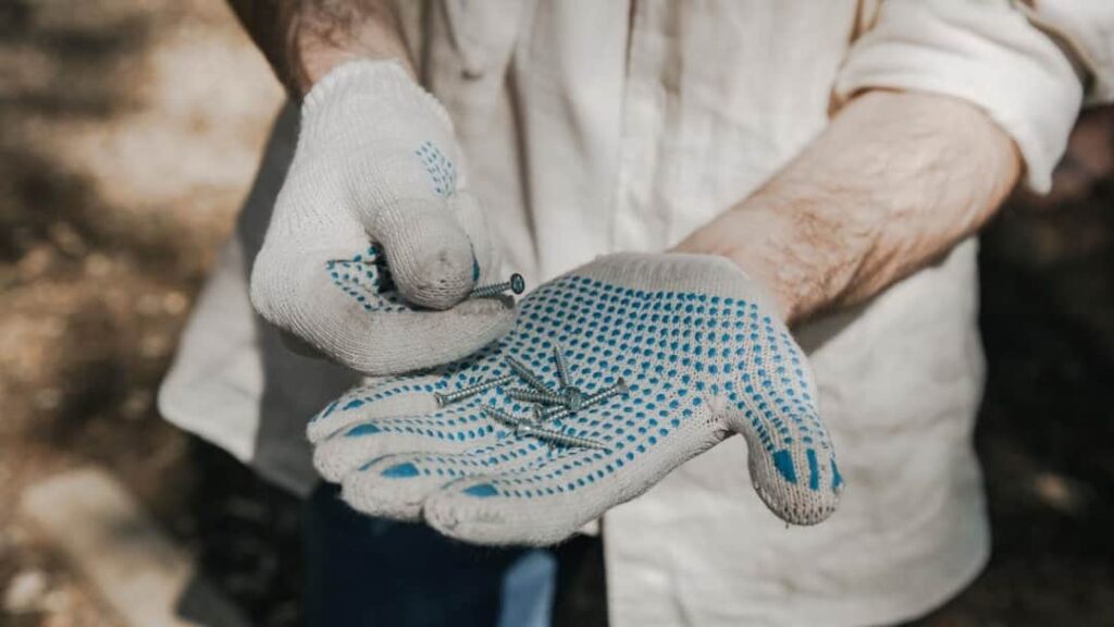 Now data will not only be visible, it will also be felt! Scientists have created an amazing Smart Glove, know how it works