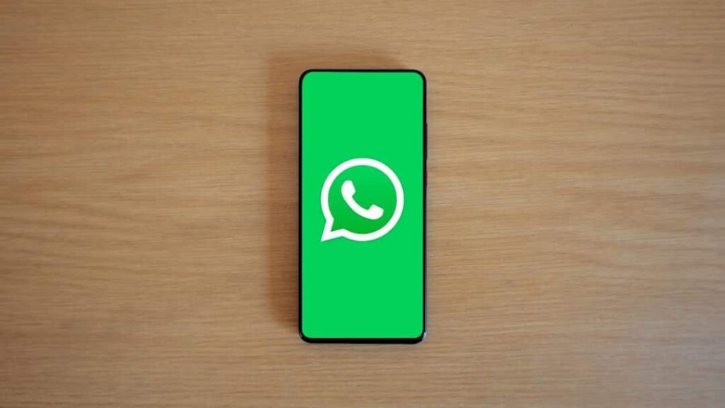 Don’t want to listen to WhatsApp voice messages in a public place? Read by converting it into text, this is the easy way