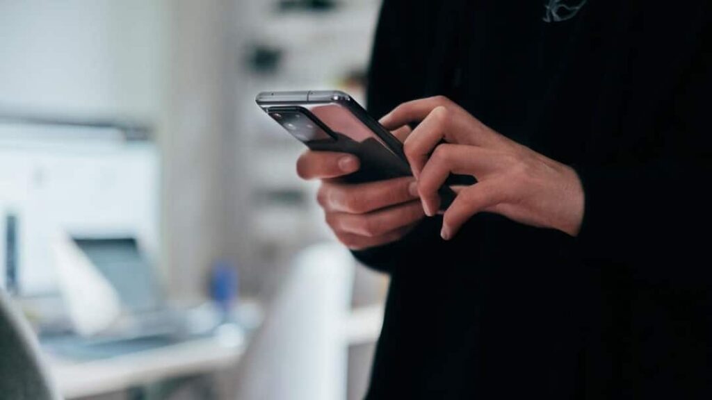 Is your phone’s storage full? You can increase storage even without SD card, this is an amazing way